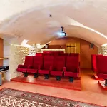 Chateau Du 19eme A La Campagne * Mangiennes