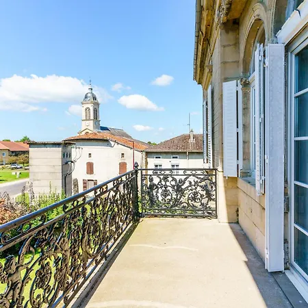 Villa Chateau Du 19eme A La Campagne Mangiennes